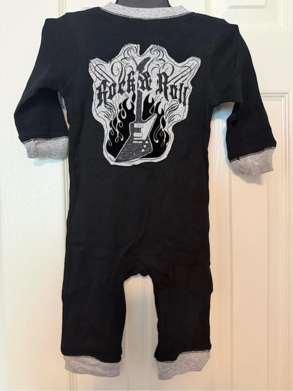 Amy Coe Baby Rock ‘n’ Roll Waffle Knit Romper Black Gray 12 Months NWT